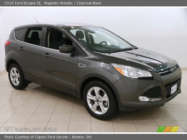 2016 Ford Escape SE in Magnetic Metallic