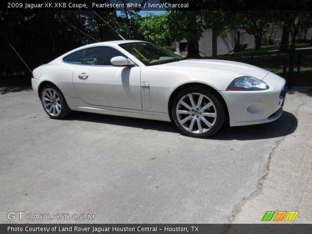 2009 Jaguar XK XK8 Coupe in Pearlescent White