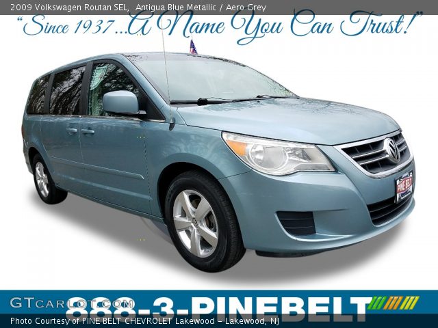 2009 Volkswagen Routan SEL in Antigua Blue Metallic