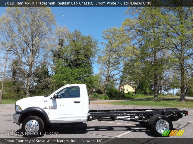 2018 Ram 4500 Tradesman Regular Cab Chassis in Bright White