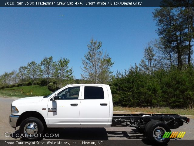 2018 Ram 3500 Tradesman Crew Cab 4x4 in Bright White