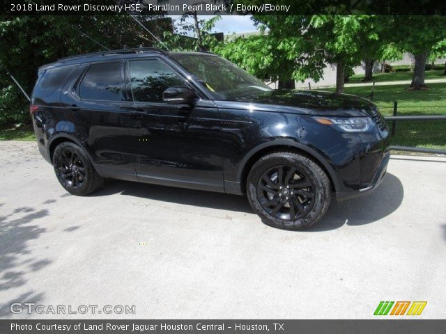 2018 Land Rover Discovery HSE in Farallon Pearl Black
