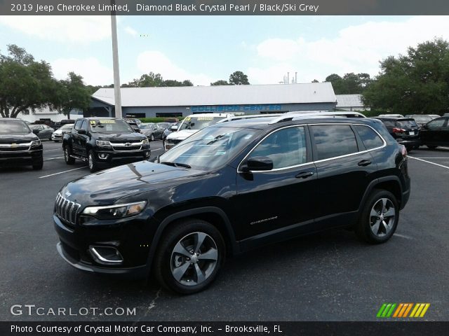 2019 Jeep Cherokee Limited in Diamond Black Crystal Pearl