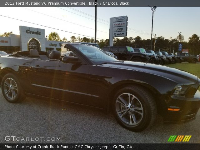 2013 Ford Mustang V6 Premium Convertible in Black