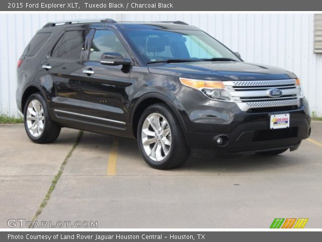 2015 Ford Explorer XLT in Tuxedo Black