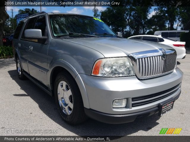2006 Lincoln Navigator Luxury in Satellite Silver Metallic