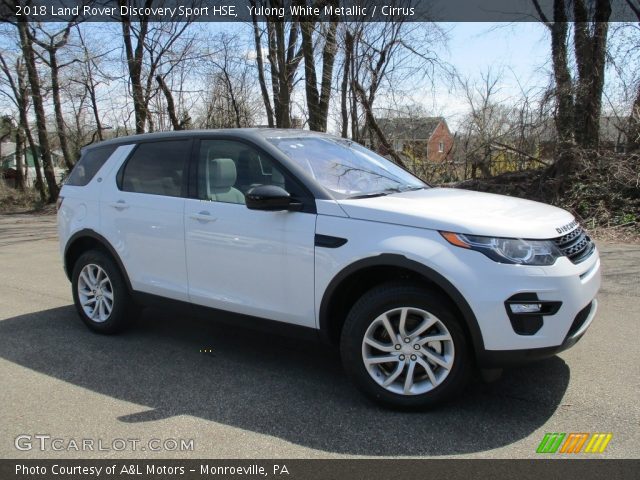 2018 Land Rover Discovery Sport HSE in Yulong White Metallic