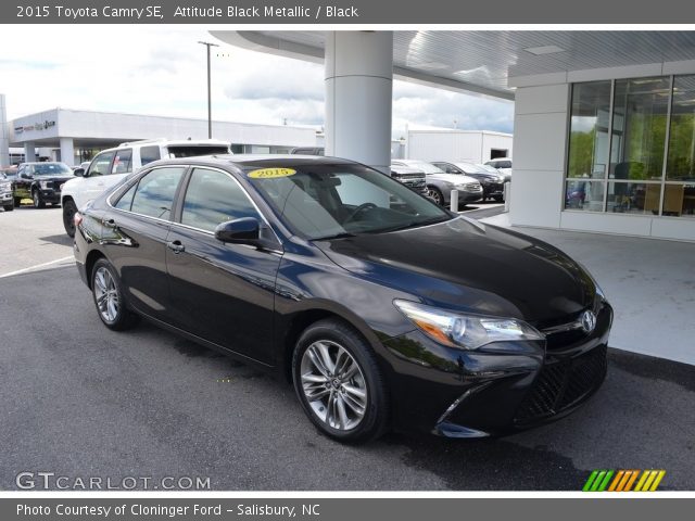 2015 Toyota Camry SE in Attitude Black Metallic