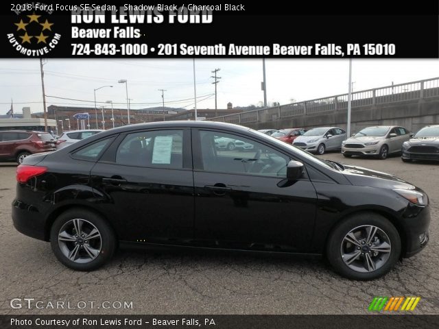 2018 Ford Focus SE Sedan in Shadow Black