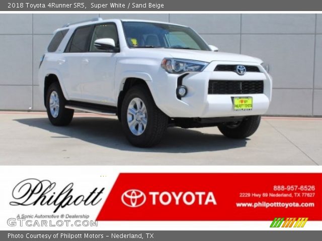 2018 Toyota 4Runner SR5 in Super White