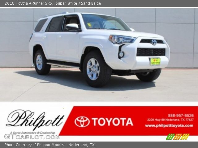 2018 Toyota 4Runner SR5 in Super White