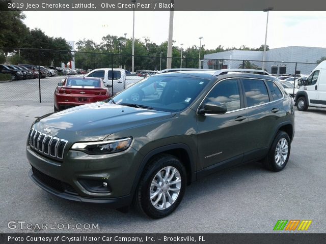 2019 Jeep Cherokee Latitude in Olive Green Pearl