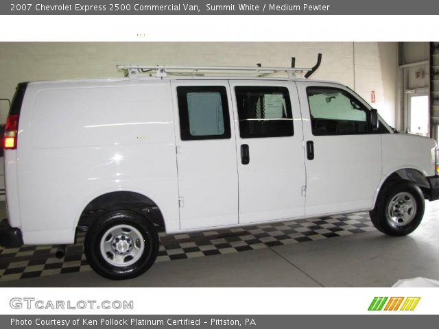 2007 Chevrolet Express 2500 Commercial Van in Summit White