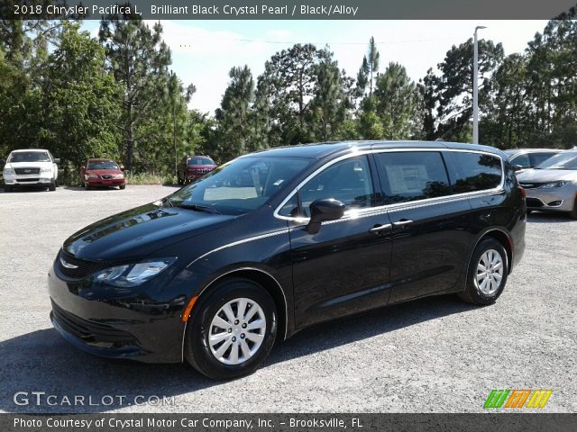 2018 Chrysler Pacifica L in Brilliant Black Crystal Pearl