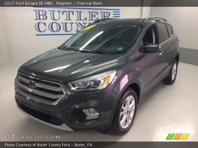 2017 Ford Escape SE 4WD in Magnetic