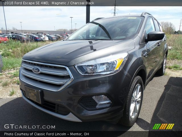 2018 Ford Escape SE 4WD in Magnetic