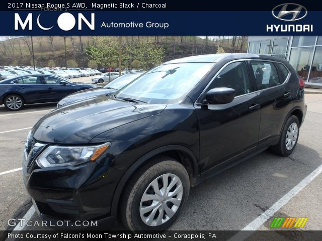 2017 Nissan Rogue S AWD in Magnetic Black
