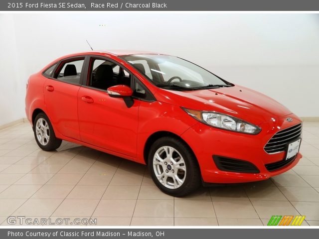 2015 Ford Fiesta SE Sedan in Race Red