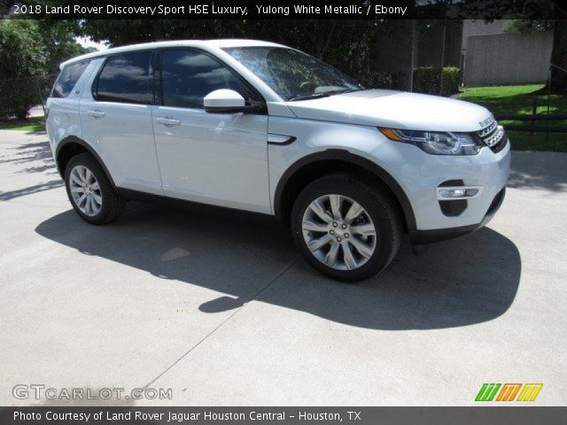 2018 Land Rover Discovery Sport HSE Luxury in Yulong White Metallic