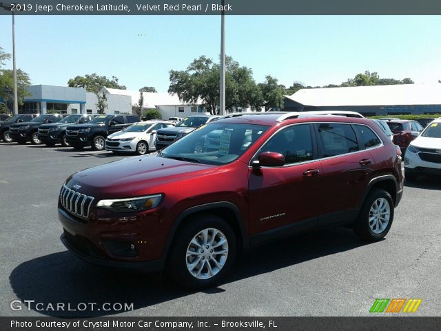 2019 Jeep Cherokee Latitude in Velvet Red Pearl