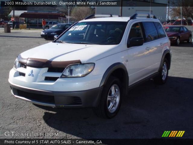 2003 Mitsubishi Outlander LS in Diamond White Pearl