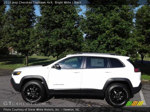 2019 Jeep Cherokee Trailhawk 4x4 in Bright White