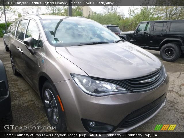 2018 Chrysler Pacifica Hybrid Limited in Molten Silver