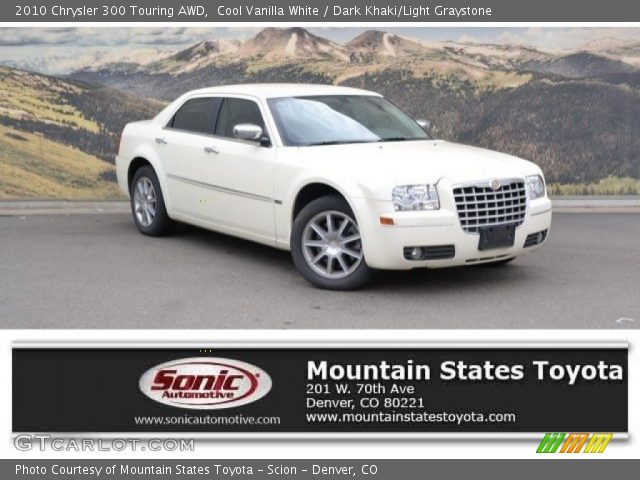 2010 Chrysler 300 Touring AWD in Cool Vanilla White