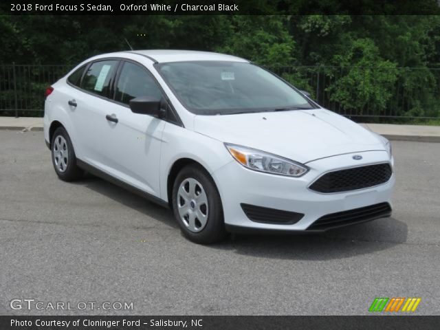 2018 Ford Focus S Sedan in Oxford White