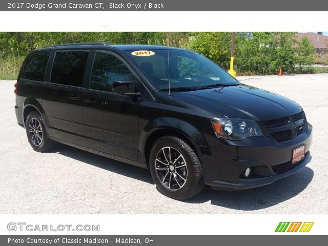 2017 Dodge Grand Caravan GT in Black Onyx