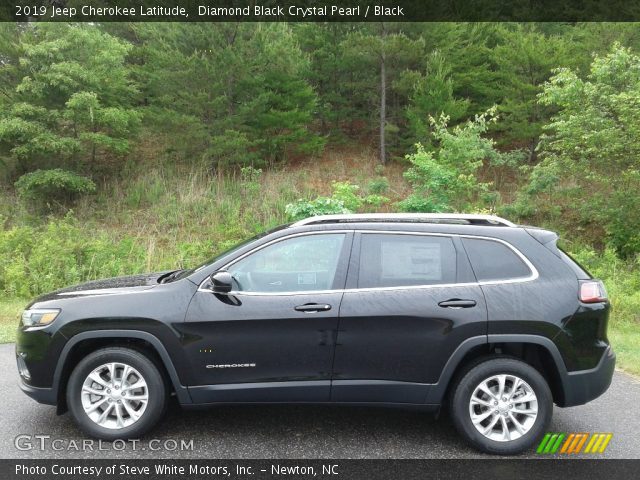 2019 Jeep Cherokee Latitude in Diamond Black Crystal Pearl