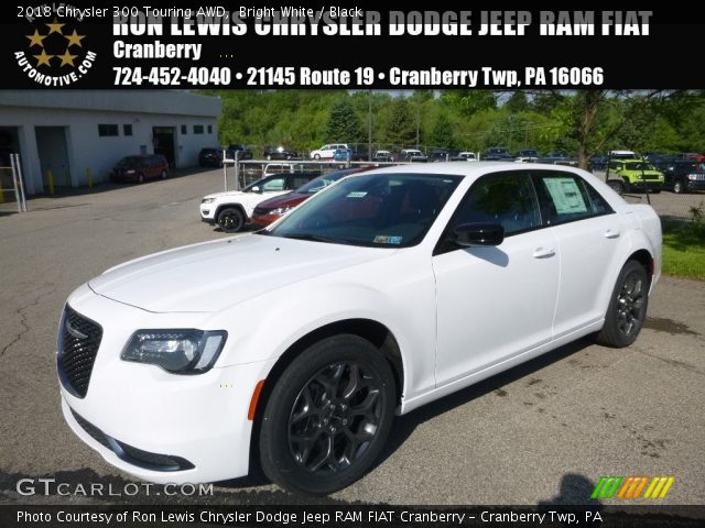 2018 Chrysler 300 Touring AWD in Bright White