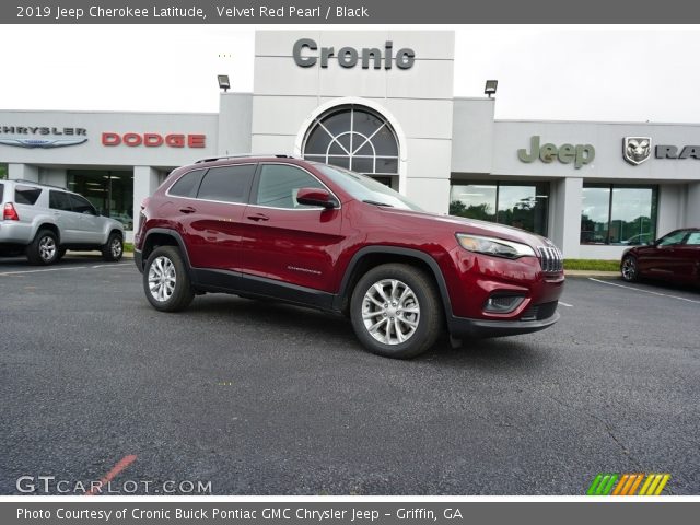 2019 Jeep Cherokee Latitude in Velvet Red Pearl