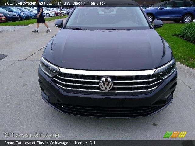 2019 Volkswagen Jetta SEL Premium in Black