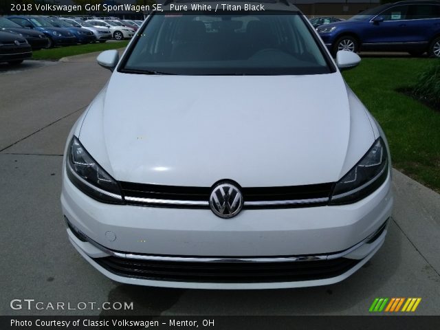 2018 Volkswagen Golf SportWagen SE in Pure White