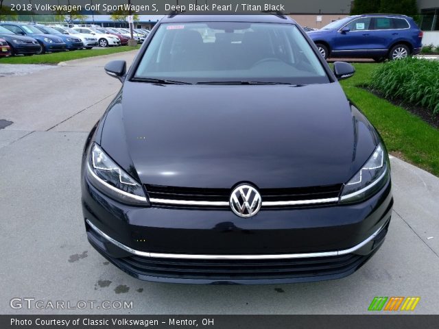 2018 Volkswagen Golf SportWagen S in Deep Black Pearl