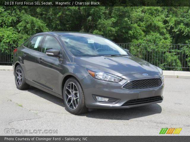 2018 Ford Focus SEL Sedan in Magnetic