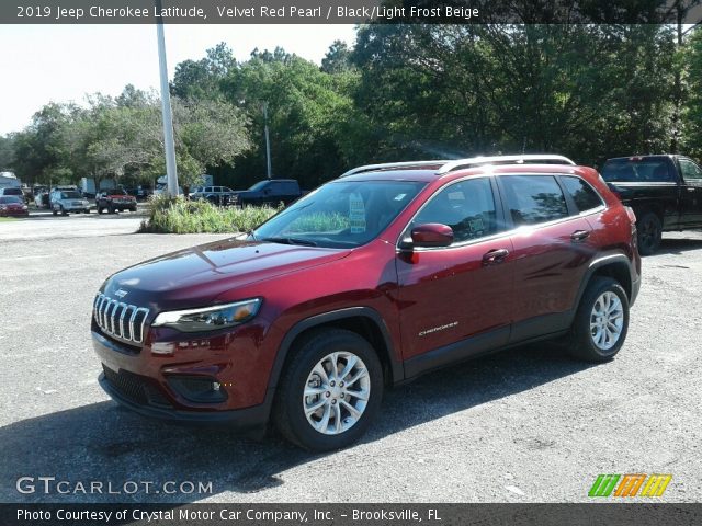 2019 Jeep Cherokee Latitude in Velvet Red Pearl