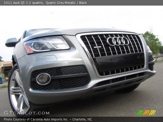 2011 Audi Q5 3.2 quattro in Quartz Grey Metallic