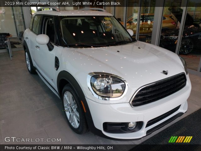 2019 Mini Countryman Cooper All4 in Light White