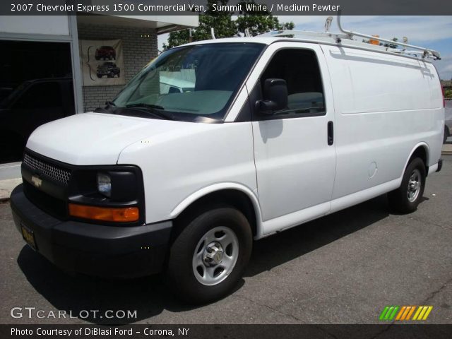 2007 Chevrolet Express 1500 Commercial Van in Summit White