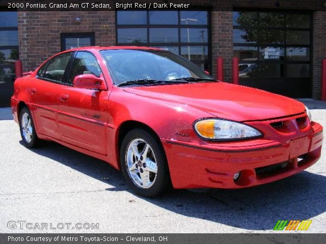 2000 Pontiac Grand Am GT Sedan in Bright Red
