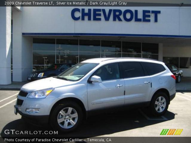 2009 Chevrolet Traverse LT in Silver Ice Metallic