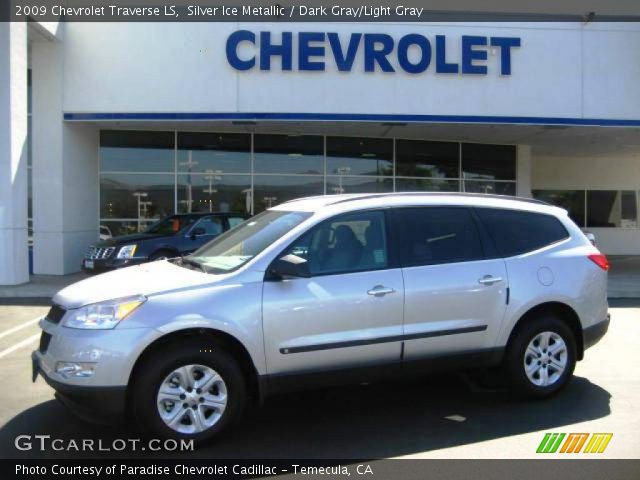 2009 Chevrolet Traverse LS in Silver Ice Metallic