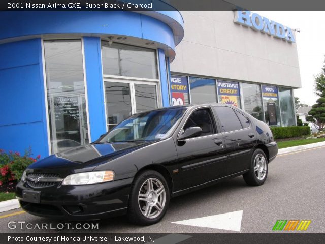 2001 Nissan Altima GXE in Super Black