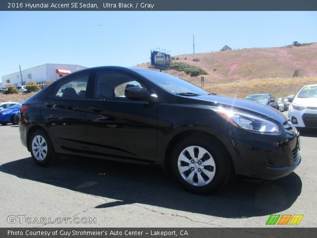 2016 Hyundai Accent SE Sedan in Ultra Black