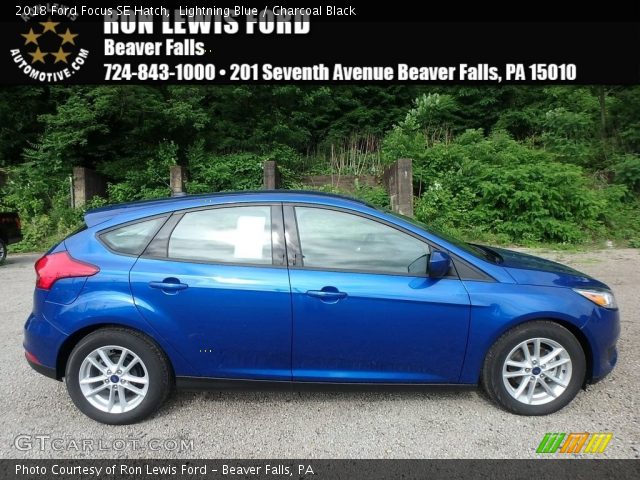 2018 Ford Focus SE Hatch in Lightning Blue