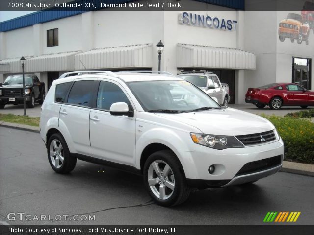 2008 Mitsubishi Outlander XLS in Diamond White Pearl