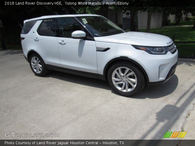 2018 Land Rover Discovery HSE in Yulong White Metallic