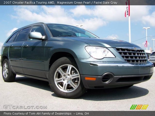 2007 Chrysler Pacifica Touring AWD in Magnesium Green Pearl